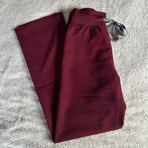 Brand new Livingston XXS petite scrub pants, new with tags.